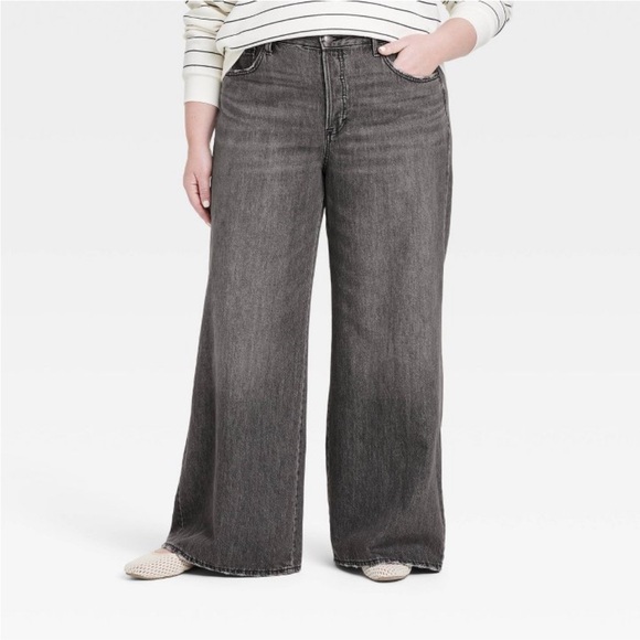 Universal Thread Gray High-Rise Flare Jeans - Picture 1 of 7